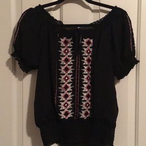 Adorable BCBG off-shoulder peasant blouse
